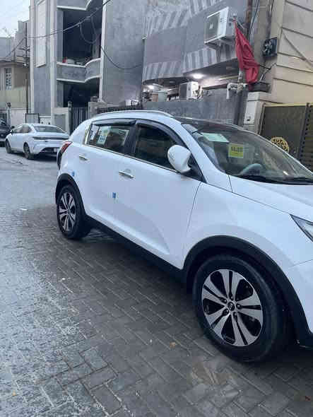 السلام عليكم كيا سبورتج للبيع (بدون مراوس ) خليجي بيهة صبغ جاملغ وبنيد وجاملغ خلفي بدون دواخل وبدون ضربة قوية وبدون حادث اثر شخوط بسيطة وطخطخات رقم شمالي وبسمنة يعني مو بسم كردي ولا بسم شركة السيارة علة ايدنة استخدام شخصي ممداورة قديمة عدنة
مواصفات السيارة
(1) بنراما شغالة+ حساسات
(2) كامرة خلفية+ تحكمات ستيرن
(3) اشاير بل مري ومري شفط
(4) مكينة دوش ١٠٠/١٠٠
(5) كير درجة اولى
(6) صدر وتبريد وتدفئة مكفولات
(7) ميكانيكيات وكهربائيات وحدادية ١٠٠/١٠٠
(8) تخم تايرات جدد+ داخل غرفة جديدة
(9) السيارة جاهزة مابيها اي نقص
(10 السعر ( ١٣٢  ) ورقة وبيها مجال المكان بغداد الكرخ للاستفسار  ***********
