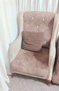 تخم 7 مقاعد نظيف للبيع مابي اي ضرر اسفنج ضغط عالي قنفه ام 3 مقاعد  وقن...