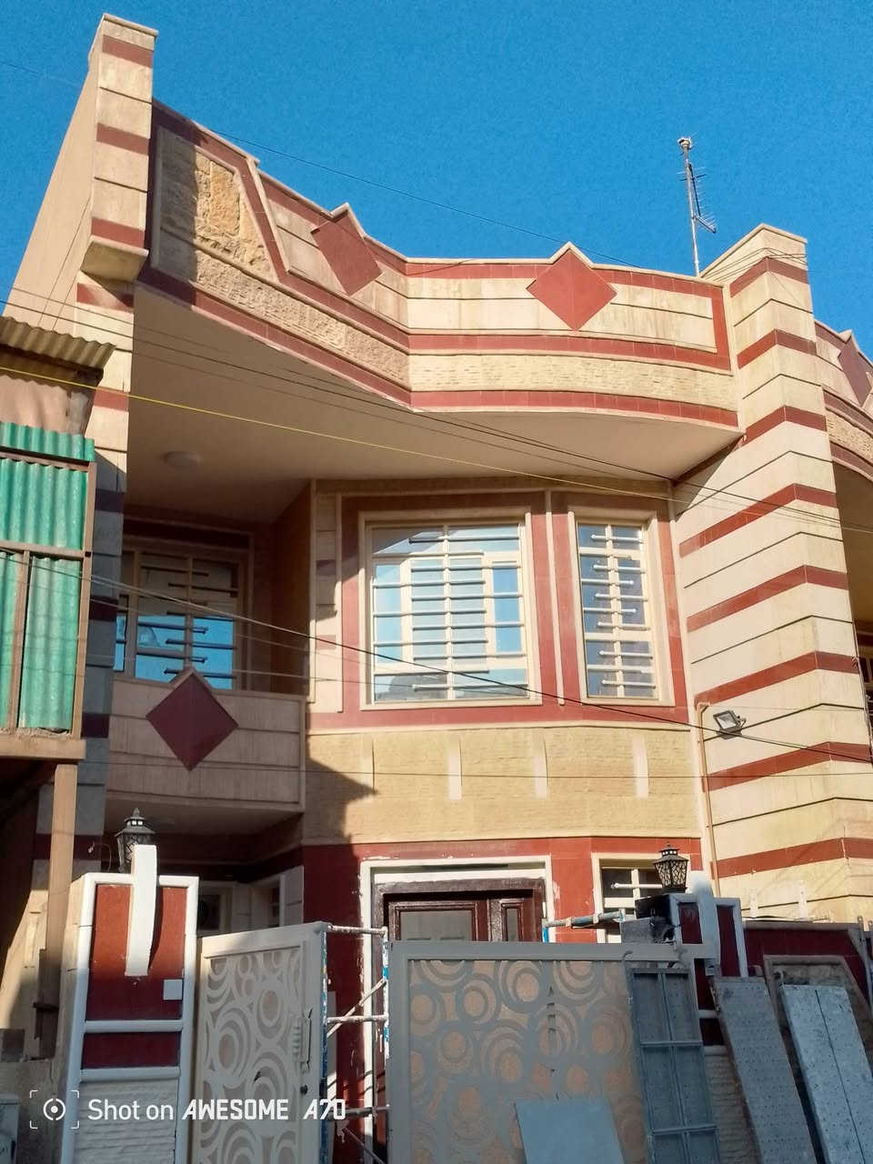 قبل و بعد كادر ختصاص جلي حجر و مرمر وتصليح وتلميع و ترميم الواجهات الخارجيه ***********
