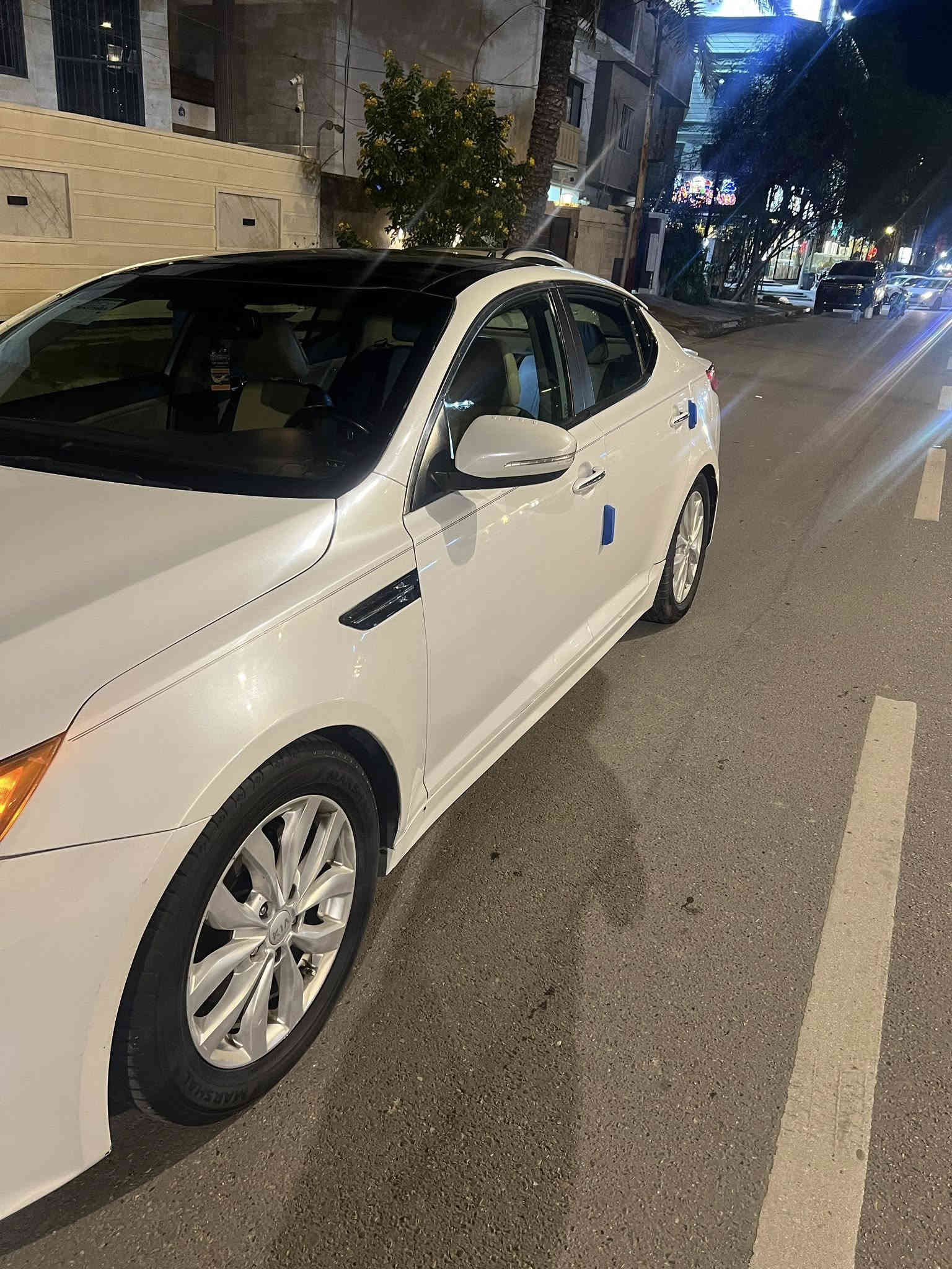 السلام عليكم شباب  كيا اوبتيما موديل 2015 وارد امريكي حادث خشم لبجم لايمن رقم شاصي موجود وبيه سونار  فول الفول  رقم بغداد محرك 2400 جي دي منظومه غاز بيه تبريد ثلج رقم بغداد جديد انكليزي  بغداد الكرخ السعر 110 ورقه وبيه مجال الطيبين كولشي موضح بل منشور صور حادث شاصي وسونار موجود كول لتفاصيل لشراي يجي  يكلب وبيك خير وتدلل هاتف  /*********** وتساب موجود  خاص لفيس مموجود
