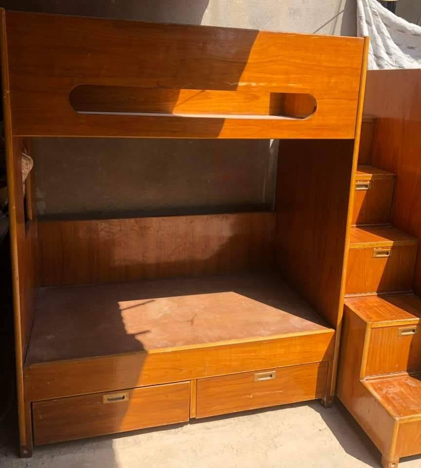 شاشه عدد 2
السعر 120 تنينهن
جربايه صاج نضيفه كلش تزكام
جرارين وبالدرج خانات
الرتفاع 180
العرض150 منغير الدرج
السعر 110
بابل محاويل 
***********
