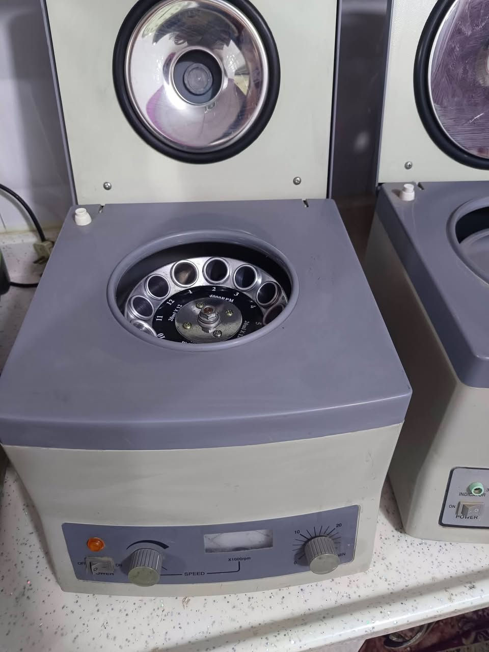 السلام عليكم ....يتوفر اجهزه سنترفيوج ومايكروسنترفيوج زمن منشأ رصين 
١.جهاز سنترفيوج  امريكي المنشا Beckman coulter ضخم جدا يحتوي عل أكثر من ٤٠ تيوب   بسعر ٨ ورقات 
٢.سنترفيوج ١٢ تيوب بسعر ١٥٠ الف 
٣.سنترفيوج صيني المنشا ٦ تيوب بسعر ١٥٠ الف 
٤.مايكروسنترفيوج كوكوسان ياباني غني عن التعريف بسعر ٣٥٠ دولار 
٥.مايكروسنترفيوج  تايواني بسعر ٢٢٥ الف 

التوصيل مجاااااااااااني لجميع المحافظات وشرط الفحص
للاستفسار الاتصال عل الرقم *********** التوفيق للجميع أن شاء الله
