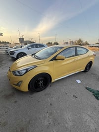 النترا تكسي 2015  السعر 100 وبيه مجال حك الجيه