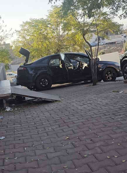 سلام عليكم فورد مونديو موديل ٢٠١١ محرك ٤ سلندر تخم تايرات جديد حداديه امامي خلفي جديد سنويه جديد تبريد بيهه ٤ قطع صبغ بدون دواخل بشرط التحويل  محرك كير بشرط مكان ديالي السعر ٧٥ وبيهه مجال   ***********
