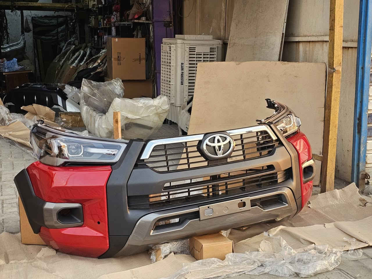 محلات الاصيل
***********

تم بحمد الله وصول حاوية ادوات بيكم تفصيخ فتح اصلي + اصلي شركة + تجاري جميع موديلات الهايلوكس 2006-2025 جميع الفئات 

بيكم ناصي 
بيكم ادڤنجر 
بيكم TRD
بيكم GR
بيكم سعودي الناصي والعالي 

متوفر  دعاميات ، بنيد ، چاملغ ، ابواب ، باب بدي ، لايتات وبگ لايتات ، مرايات ، 

يتوفر توصيل جميع محافظات العراق 

العنوان :- بغداد - الطالبية - مقابل مطعم الصادق
