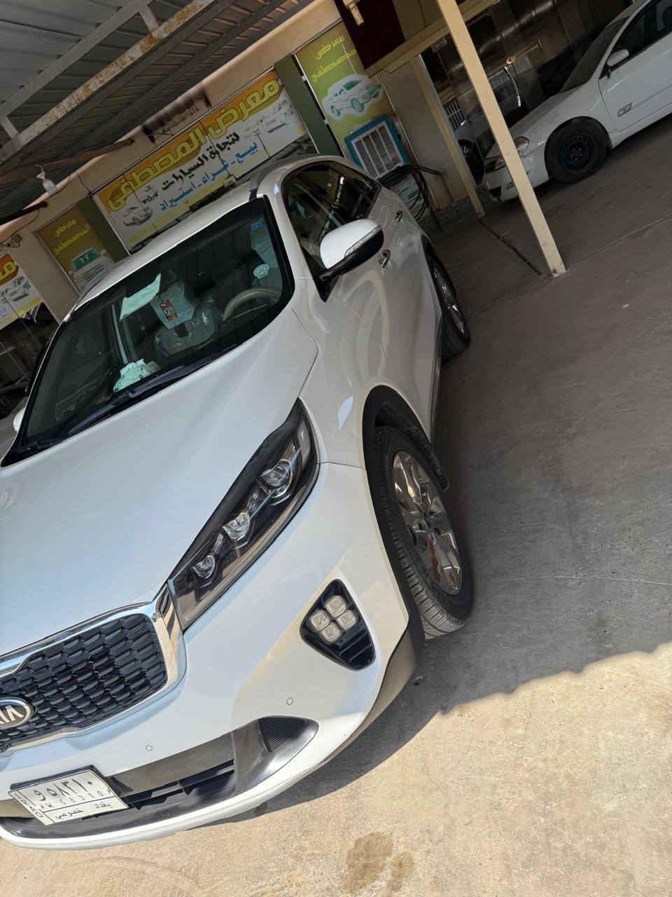 سلام عليكم
للبيع كيا سورنتو موديل 2018 خليجي 
فول مواصفات عدا البانوراما مكفوله 
كير مكينه مكفول رقم بغداد مشروع وطني 
السعر 225 بيها مجال ***********
