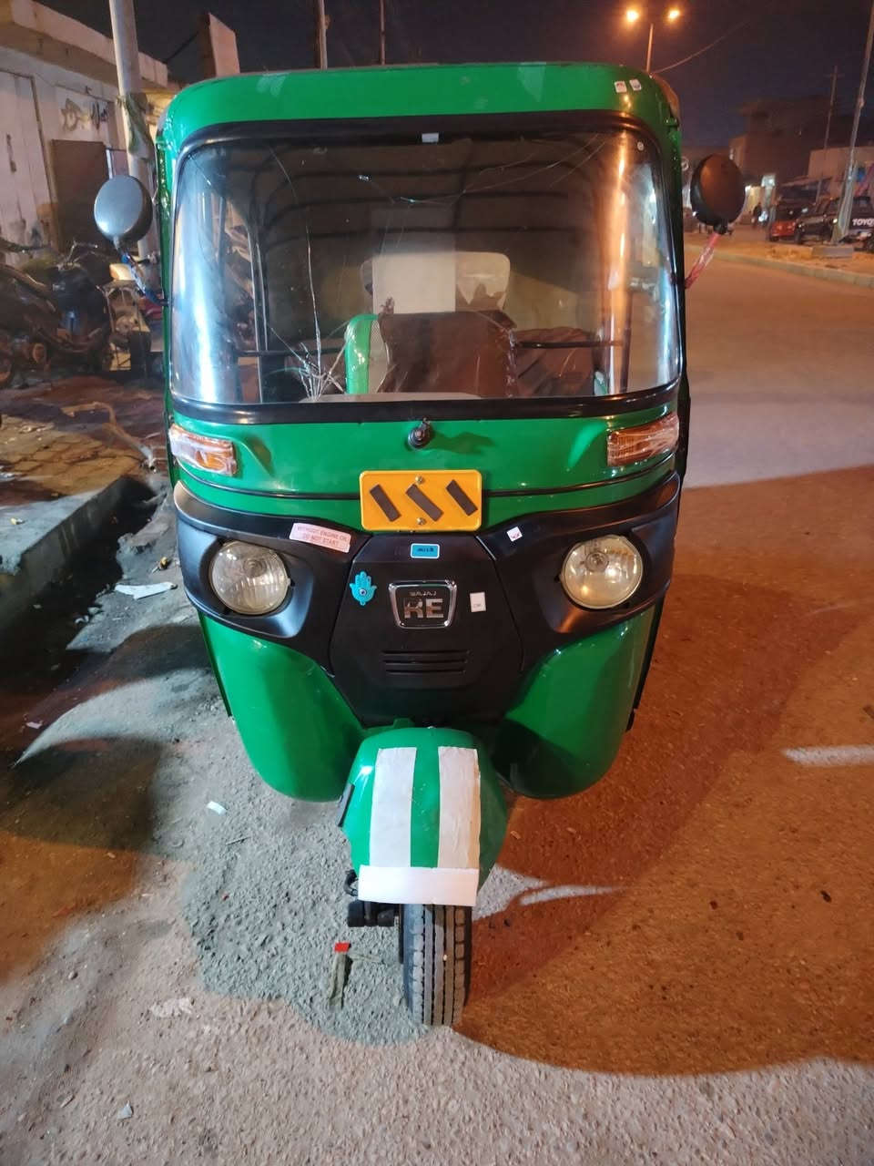 سلام عليكم تكتك للبيع موديل 22شهر 5 تكتك كفاله عامه كشره من صبغ معجون بيهه بس تلاحيضات تكتك وراق وكيله شاكر مكان ميسان المجر رقمي ***********
