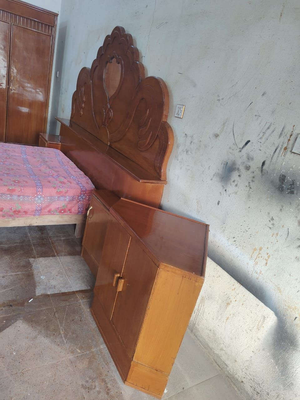 غرفة تسكام صاج كل ضرر مابيه 
السعر 450وبيه مجال 
العنوان حلة ابو غرق حي الحسين يوجد توصيل بكروة 
@إشارة


**إذا كنت صاحب هذا الإعلان وتريد حذفه لأي سبب، رجاءا أرسل رسالة إلى الدعم الفني**