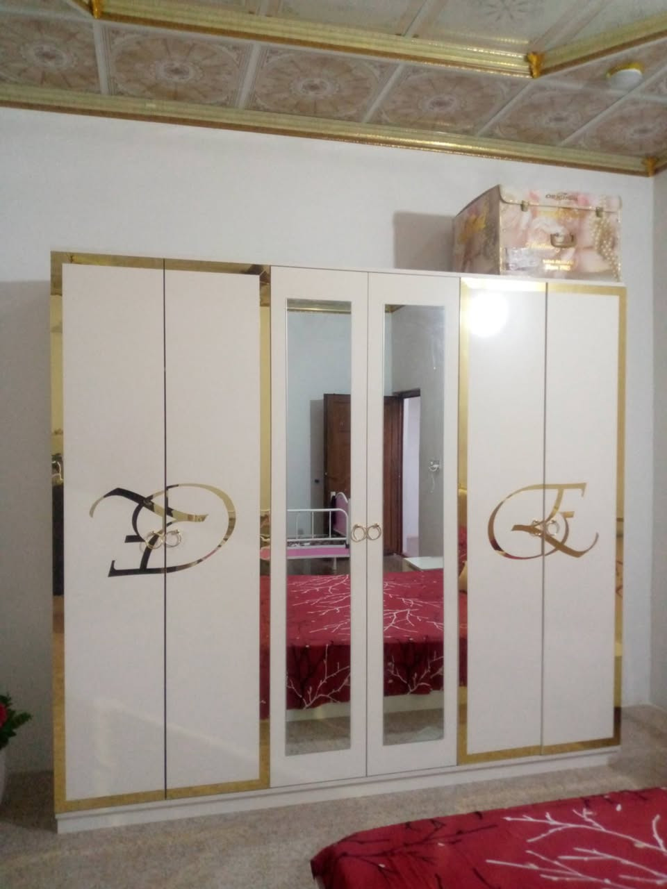 غرفة متكونة مـن ٥ قطع لـلـبـ⸙يـع

آلـمـكـآنـ/ حمرين ، قرب مطعم العافيه


**إذا كنت صاحب هذا الإعلان وتريد حذفه لأي سبب، رجاءا أرسل رسالة إلى الدعم الفني**