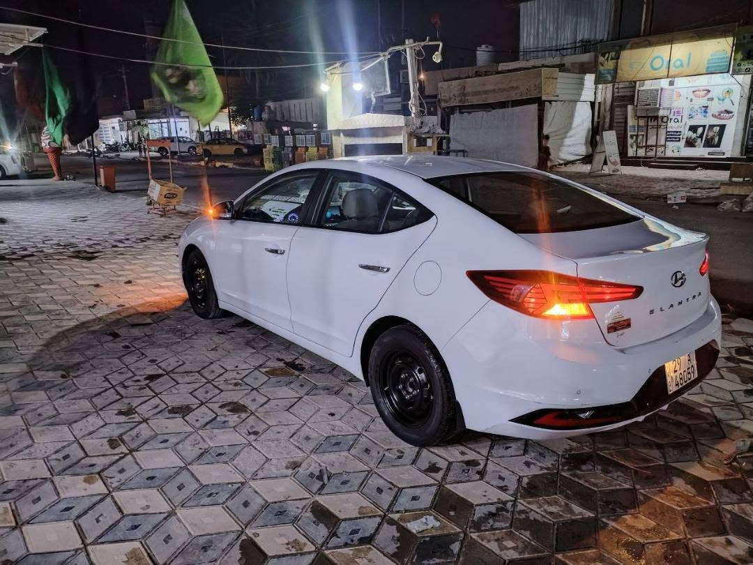 نوع السيارة هيونداي النترا (Elantra).
الموديل: 2020

اللون: أبيض.

السياره مكفوله

داخلية كريمي وجوزي)

الرقم واسط

المحرك والكير وباقي الميكانيكيات بحالة ممتازة وبشرط الفحص.

السيارة ماشيه 99 ألف

السعر 165$

مكاني كوت حي الجهاد

للاستفسار اكثر ***********

إضافة وسائط
