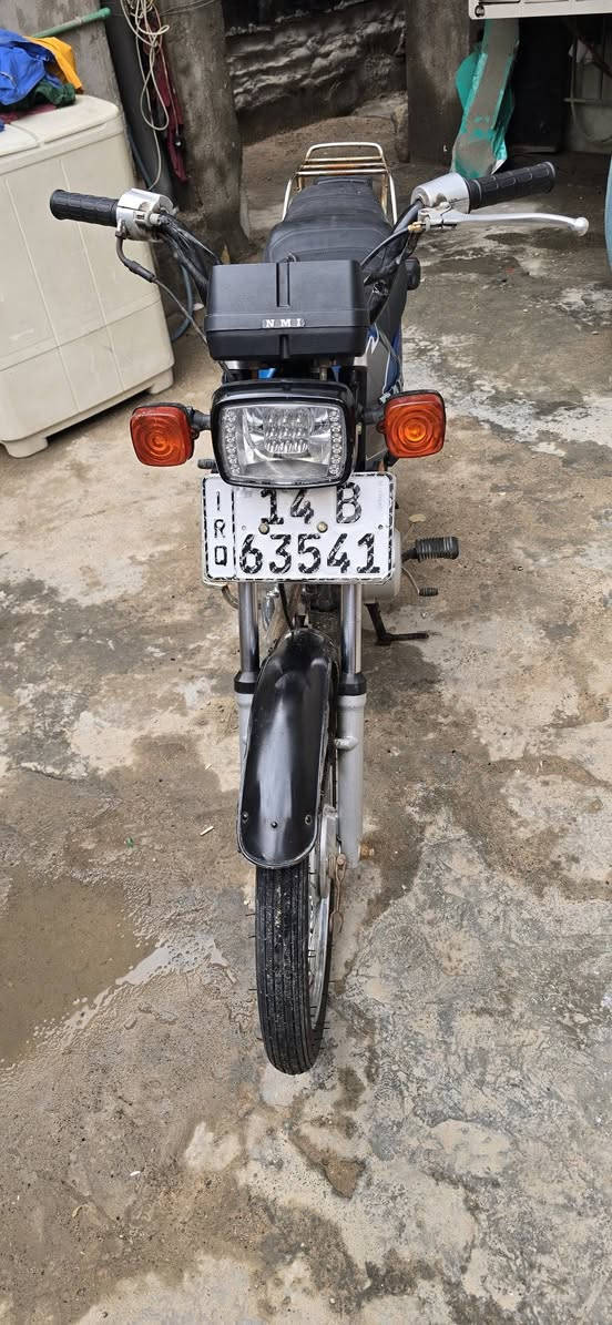 سلام عليكم دراجه ايراني رابيدو حرف Rالأصلي رقم سنويه بأسمي دراجه كامله 
جوال***********
راعيهه***********
السعر 1750وبيهه مجال قليل
