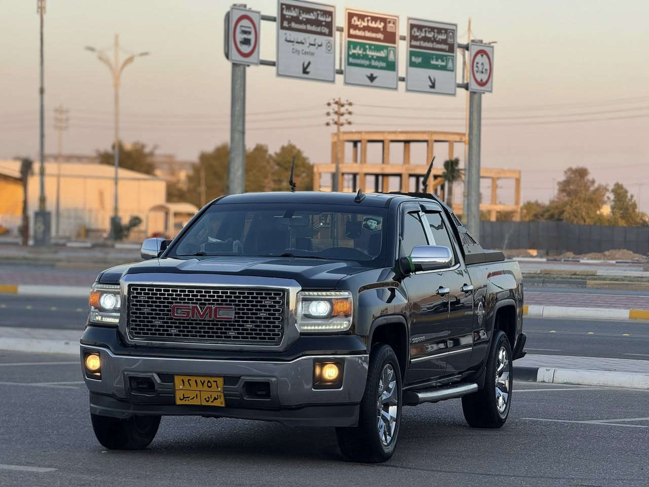 جسمي سييرا موديل 2015 وارد أمريكي حادثه جاملق فقط بدون دواخل وباقي سياره كفاله سعر 159وبيه مجال رقم هاتف ***********موصفات سياره شاشه كامره خلفيه مثبت سرعه تحكم استيرن قطعتين تبريد حساسات خلفيه حساسات ماميه كشنات جلد محرك 8سندر محرك وكير كفاله حداديه تخم تاير جديدات مكان سياره كربلاء مكلف بل نشر
