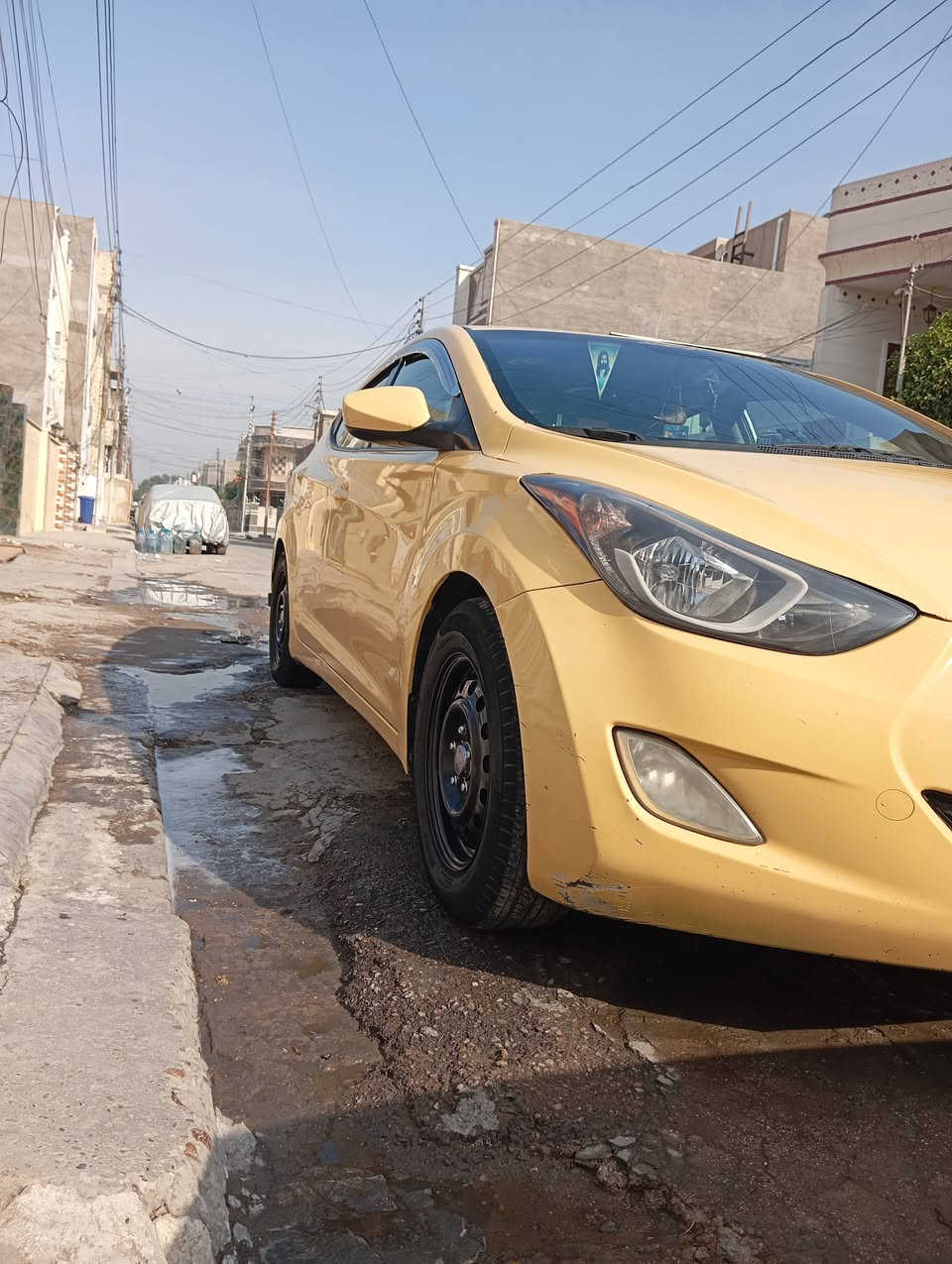 السلام عليكم النترا مضلع موديل ٢٠١٣ وارد امريكي محرك ١٨٠٠ دوش رقم بغداد باسمي حادثها  جاملغ امامي الأيمن السعر ١٠٠ وبيها مجال مكان السيارة البياع للاستفسار الاتصال ***********
