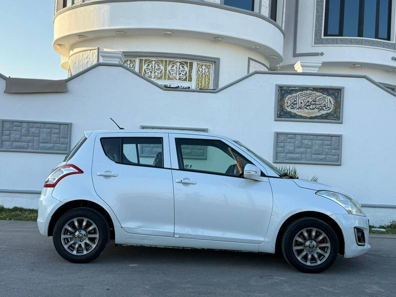 السلام عليكم
سازوكي موديل 2014 
رقم بغداد بسمي تحويل ثاني يوم سنويه وارقام جدد (تتحول من بصره
جاهزه السياره تبريد كير محرك حداديه تايرات شاشه كامره تحكم ستيرن 
محرك 1400
شراي يخابر ع رقم
((((( ﴿مكلف بنشر ﴾)))))
***********
مكاني البصره
