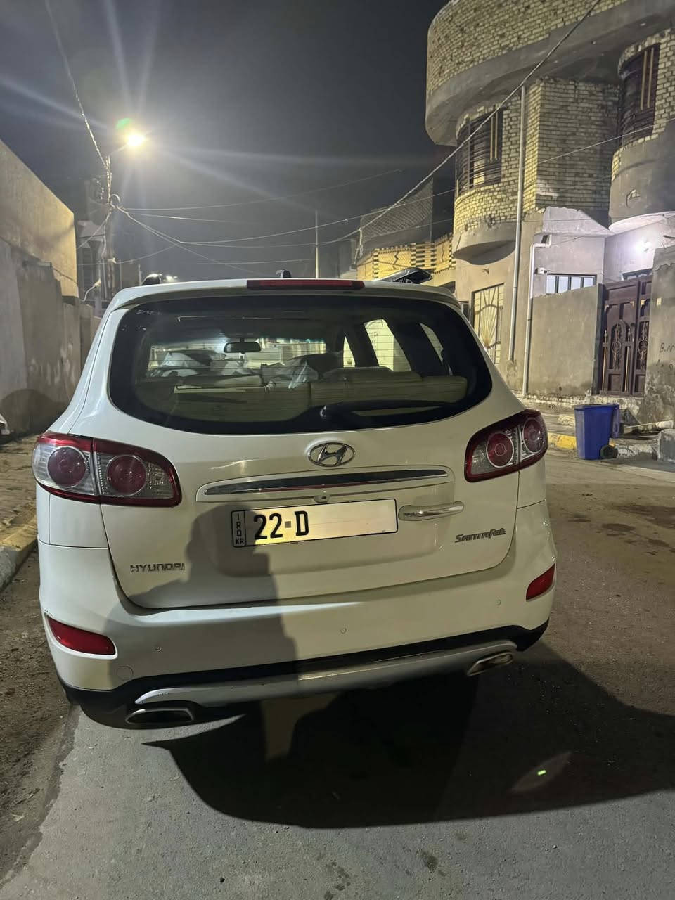 السلام عليكم سنتافي ٢٠١٢خليجي سياره نضيفه مكينتها ممفتوحه السونر موجود بالصور ٤سلندر ٧راكب رقم اربيل باسمي وهزتها ماساقطه مكانها واسط سعرها ١٣٩وبيها مجال رقم التلفون ***********
