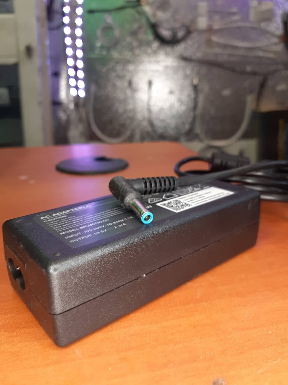 🔌 شاحن لابتوب HP الأزرق (Blue Tip) 45W
✅ مناسب لمعظم أجهزة HP التي تستخدم الرأس الأزرق (4.5×3.0mm).
✅ القدرة: 45 واط – خرج 19.5V / 2.31A.
✅ شحن ثابت وآمن وجودة ممتازة.
✅ جاهز للاستخدام مع سلك الكهرباء.
💰 السعر: 15,000 دينار عراقي فقط 🔥
🚚 التوصيل متوفر إلى جميع محافظات العراق.
📩 للاستفسار أو التأكد من توافقه مع جهازك، أرسل موديل اللابتوب أو صورة لمنفذ الشحن.


**إذا كنت صاحب هذا الإعلان وتريد حذفه لأي سبب، رجاءا أرسل رسالة إلى الدعم الفني**