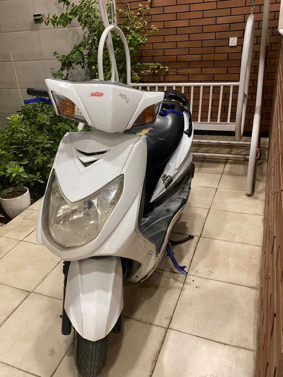 سكنس فحل امزود بوشه 58,5 سلف رياضي ما يرادله شي بس تبديل مجمع و فحص للضفيره نص نكره و سلف هندر و السعر 700,000 الف للاستفسار ***********
