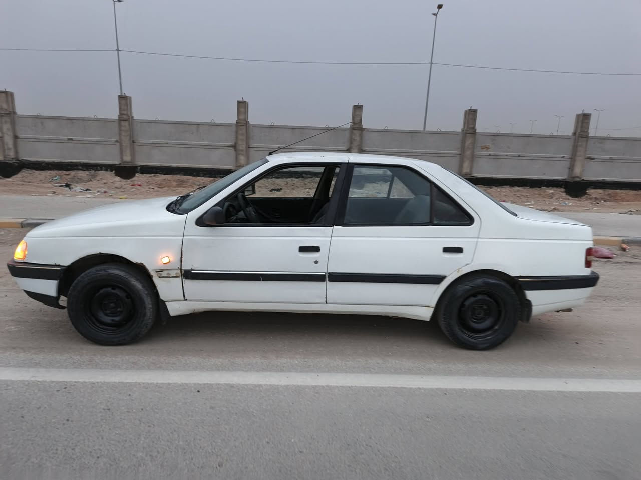 بيجو٤٠٥الحجم مديل ١٠محرك كيرحداديه تخم تايرسنويه جديده سعر٣٠العنوان نجف ناحية الحيدريه ***********
