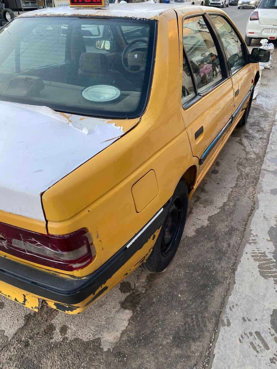 سلام عليكم بيجو 405  بدون راعي اتكفل سرقه عشائر كير محرك انظاف مابيه اي تبخير
سنويه بعده ما ساقطه كشره شوفت عينك شويه يرادله ترتيب تبريد شغال كهرباء شغاله صدره جديد 
غرفته حلوه السعر 14 بيه مجال مكاني بغداد 
الاسكان ‏‪***********‬‏
