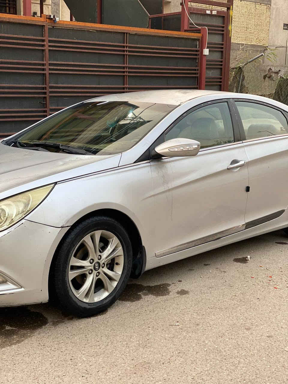 سلام عليكم
سوناتا موديل 2011  بغداد خليجي بدون صبغ بيها بدايه جراد مكينه 2400 دوش 
السعر 90$ وبيها مجال
الاتصال ***********
