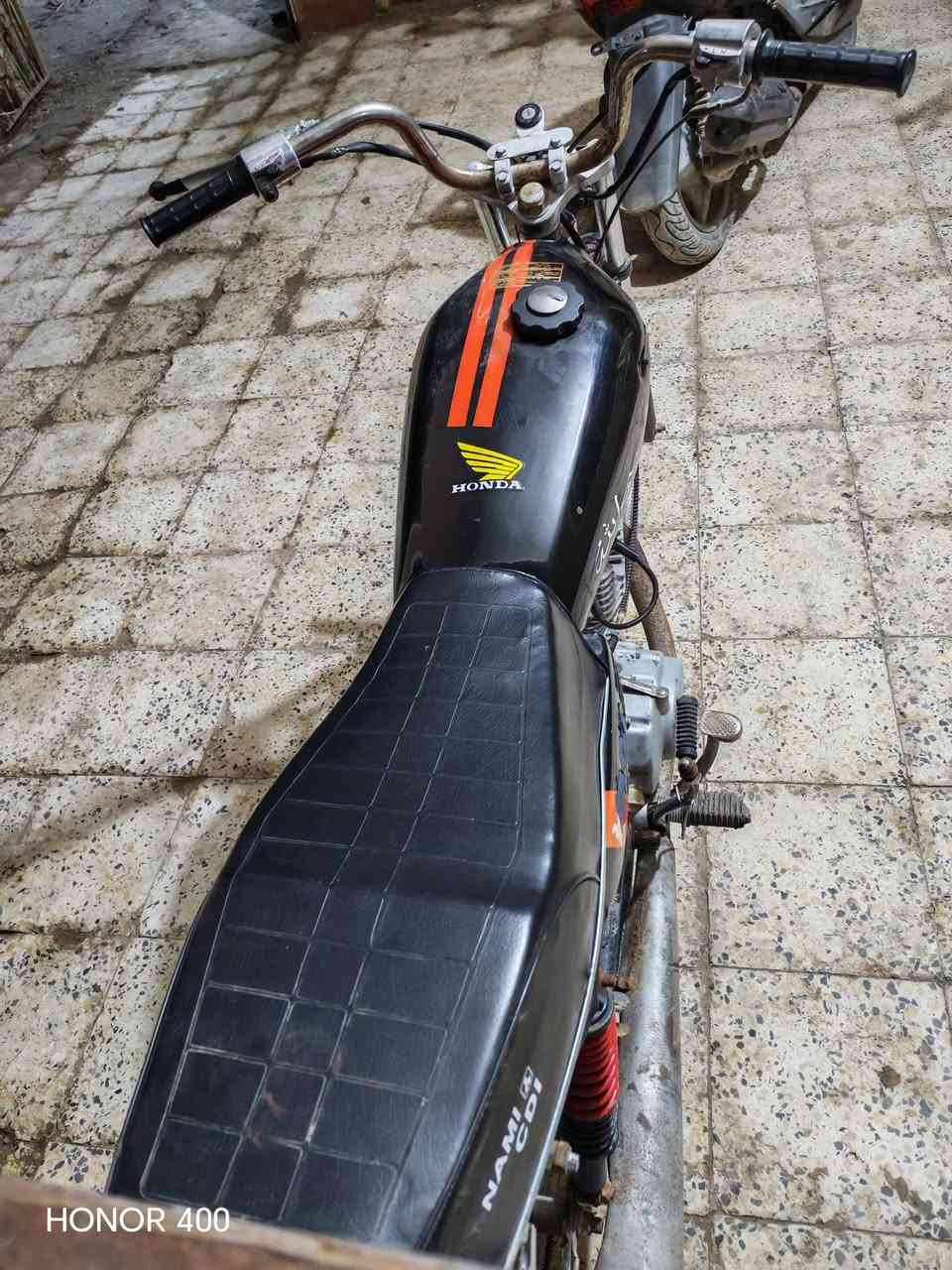 دراجة ايراني ادوات حلوة ونظيفة طكة هندر وحدة تشتغل كهربائية كاملة للبيع السعر 350قفل 
*********** الهوير
