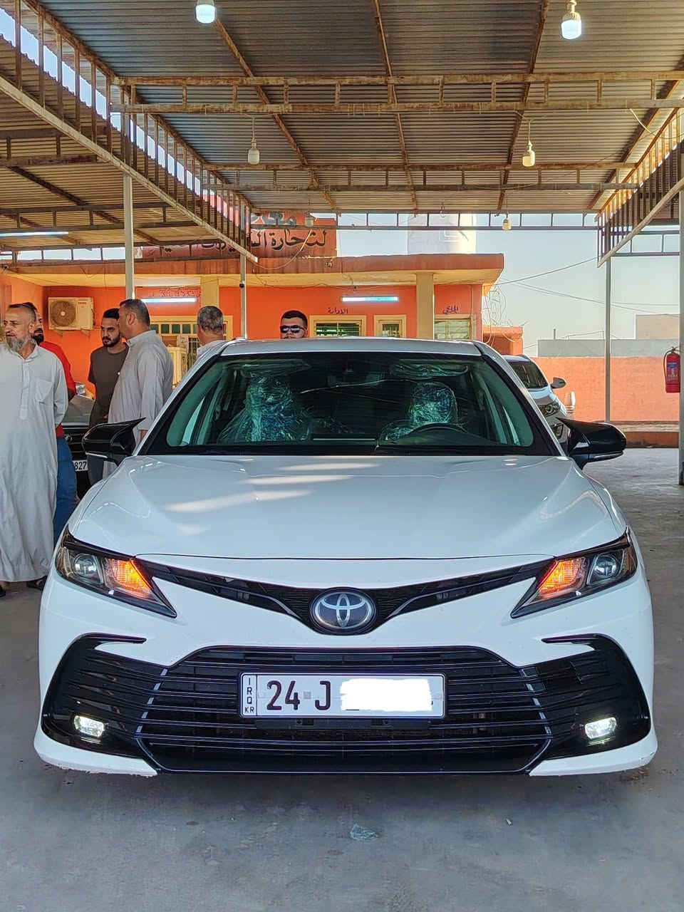سلام عليكم
 تويوتا كامري موديل 2022 امريكي فيئة LE 
وارد امريكي ماشية 76 ألف فورويل دبل اكسن
محرك V4 مامفتوح 
كير توماتيك وعادي  ثلاث انظمة قيادة

🚫صبغ باب خلف السايق + باب السايق نص تعديل بارد
رقم دهوك رقم سنوية جديد شرط التحويل 
 
المواصفات 
هندبريك بصمة اوتو هولد
ادار امامي رادار جاني رادار خلفي
مستشعر وقوف 
حساسات ضغط الاطارات 
مراقبة النقطه العمياء 
کامره خلفیه
تدفئه المقاعد 
مثبت سرعة
تحديد مسار 
مانع انزلاق 
قيادة ذاتيه 
تحکمات ستیرن
بجم زينون
شاشه 
استيرن ايتر 
مراوسه حسب القناعة
عنوان طريق اربيل موصل ناحية برطلة
للاستفسار ***********/***********

السعر 185 $$ وبي مجال
