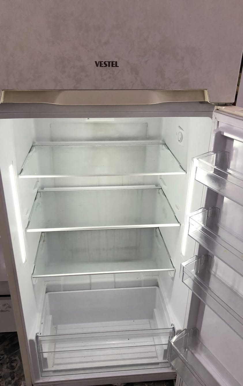 للبيع نضيف ١٠٠٪؜
نوع VESTEL

***********
