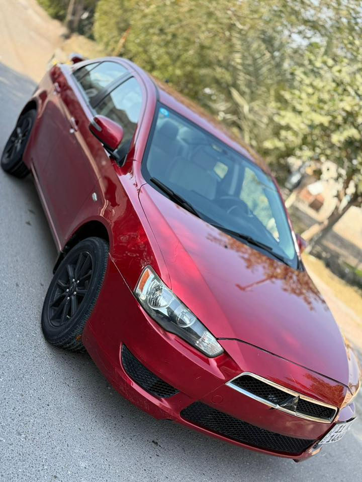 السلام عليكم..لانسر قرش 2016 خليجي بيه صبغ قطعتين ..مكينه ١٦٠٠ ...رقم بغداد باسمي.. ..شاشه...كاميرا..تحكم استيرن
سعرها 99 وبيه مجال ***********‬
