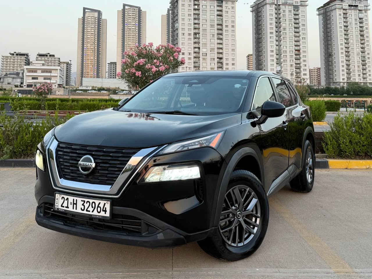 Nissan rouge 2021 V4 
نيسان روگ محرك مرغوب ٤ سلندر ٢.٥ 
موديل ٢٠٢١
مواصفات SV
تحكمات + زنون + ٣ موود + رادارات (امامي +جانبي + خلفي ) 
مرايات هيتر كشنات هيتر ✅
سنوية جديد + سيارة بدون نواقص ✅
سیارە بیها قطعة وحدة فقط ( بونيد ) بدون دواخل ✅✅
حدادية جديدة ماشية (55)الف ✅ 
سعر ١٥٧ ورقة 💰
مكان سليمانية 🚀
( ***********) ✅ السليمانية, العراق
