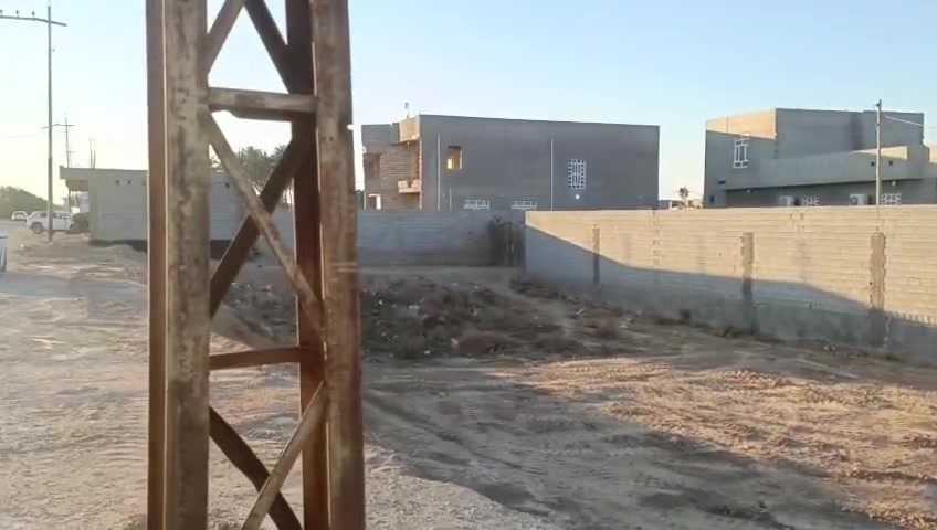 🔥 قطعة أرض تجارية للبيع في الرمادي – الصوفية / منطقة البومحل

▪️ المساحة الكلية: لا تقل عن 500 م²
▪️ الواجهة: 23 متر
▪️ النزال: حوالي 22 متر
▪️ جنس العقار: طابو زراعي
▪️ جميع الخدمات متوفرة

✅ موقع حيوي ومناسب لإقامة مشروع تجاري (أسواق، مخازن، قاعة، مجمع محلات وغيرها).
✅ واجهة عريضة تمنحك أفضلية استثمارية مميزة.

💰 سعر المتر: 150 ألف دينار فقط

فرصة لا تُعوّض للمستثمرين وأصحاب المشاريع ✨

📞 للاستفسار والمعاينة يرجى الاتصال أو زيارة المكتب.

-----------------------------------------------------
📞 للاستفسار والمعاينة:

للمزيد من التفاصيل يمكنكم زيارة مكتبناا مكتب العين العقار ع شارع 40 مدخل الصوفيه الثانية 

***********
***********
***********
