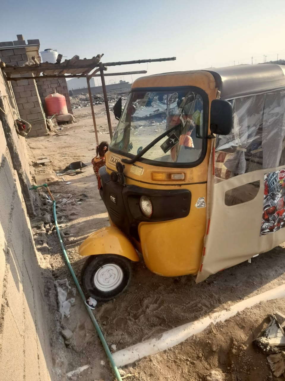 تكتك للبيع باجاج  رقم سنويه سعره طا 4500 رقم ***********
