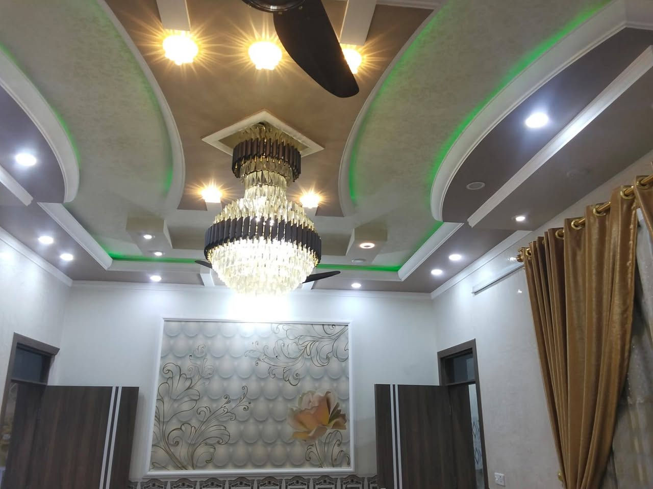 بيت للبيع
في مجمع الرحاب المربع الاول
المساحه 250 متر
طابق واحد
شارع 15
مكون من 2غرف نوم
السعر 130مليون قابل للتفاوض
مكتب عزت للعقار شارع 60
قرب جامع التقوى مقابل المول الجديد في حي التأميم
هاتف
***********
***********
