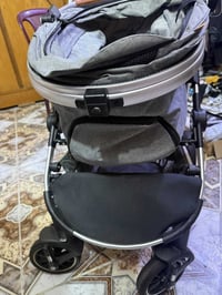 عربة أطفال • جديدة • حجم كبير