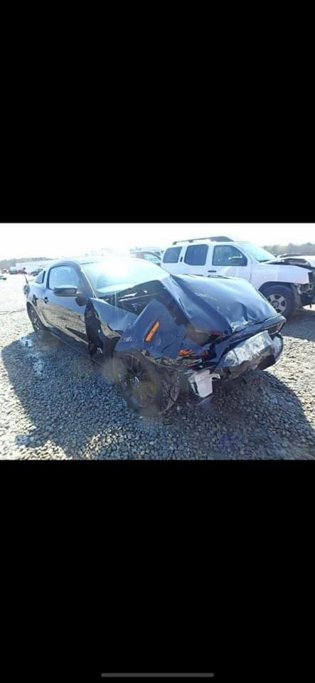 سلام عليكم موستنك 14 للبيع بيع مستعجل بسعر مناسب مكينه كير تتفه تبريد كلهه شغاله ومكفولات كير عادي 7 نمر مكان بغداد 
*********** 
***********
