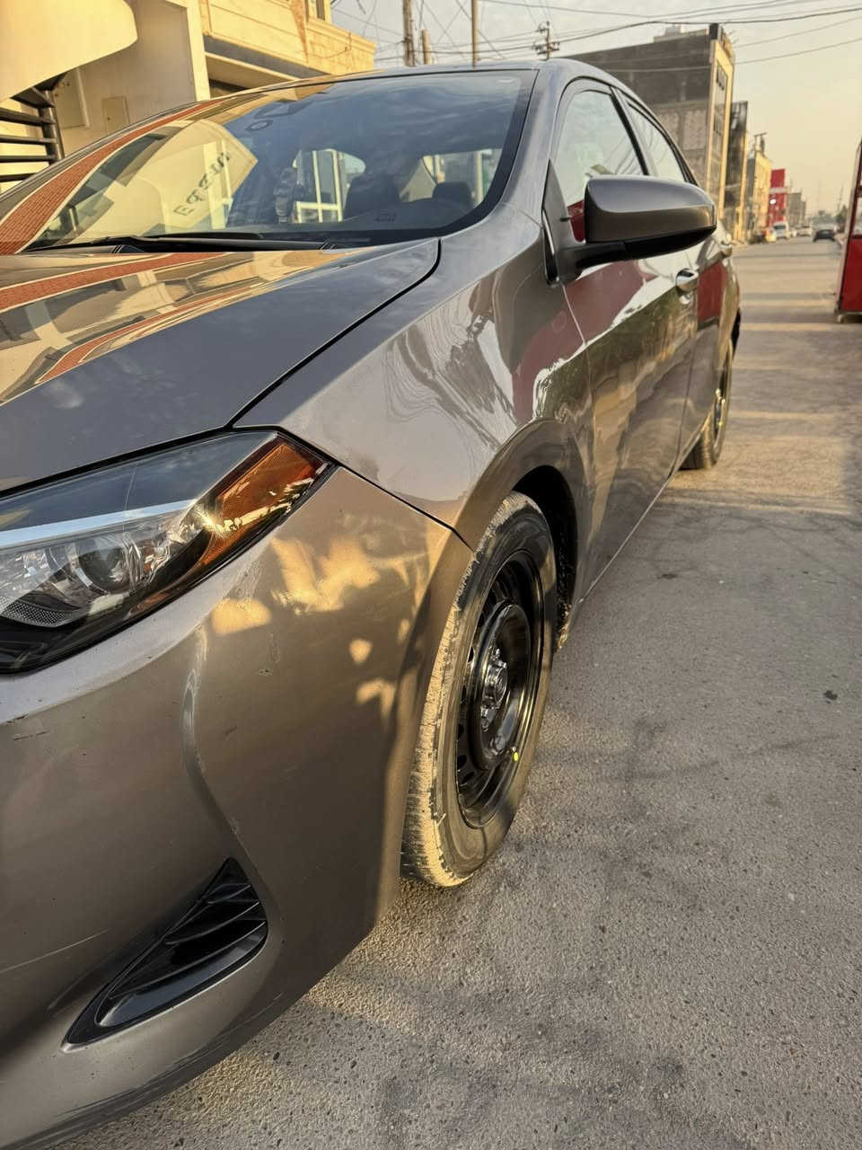 كورلا 17
LEموصفات 
رقم اربيل 
سياره جديده الف متصرف عليها 
تبريد صدر تخم تاير 
بسمنه سنويه 
مكان بغداد الغزاليه 
***********
