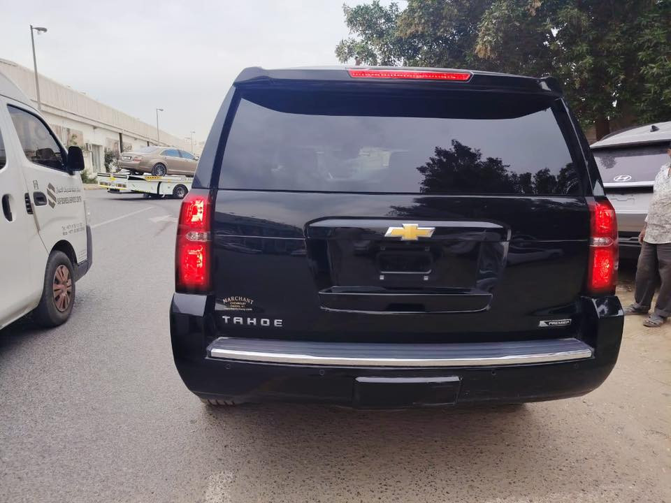 تاهو 2018 وارد امريكي برايمر فول مواصفات بدون تبديل فقط دعاميه حادث صبغ حافت البنيد فقط 
السياره حالين بلميناء داخله بكتاب ضباط توصل بغداد خلال سبوع
السعر 330 
بغداد الزعفرانيه
***********
