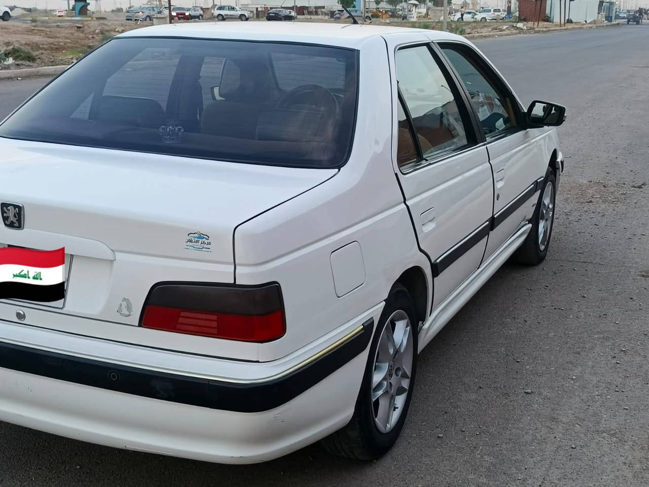بيجو باص 2023 بس بالسنوية مسجلة 22 السيارة محجوزة ومابقة شي لحجزها بال27ينفتح الحجز مالتها السيارة خير من الله اتخبل مابيها اي ضرر ومسويلها سونار يعني مكفولة واحلئ من الصور  مكان السيارة واسط وراعيها يسكن واسط السعر 72 وبيها مجال قليل
***********
