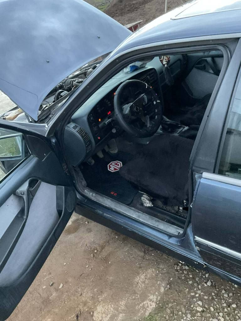 ئۆپل ئۆمیگا مۆدیل 90 کارەبایی مەزبووت پاش و پێشی بێ لێدراو مالی دۆستە نرخ 18گەلاو کەمی معامەلە  ژم *********** رانية, السليمانية
