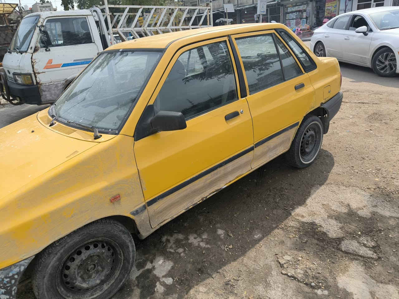 سايبه 2013
صدر جديد كهربائيات مكينه بس نمره 3 متجي 
راعيه بل كوت عنوان بغداد جديده 
***********
