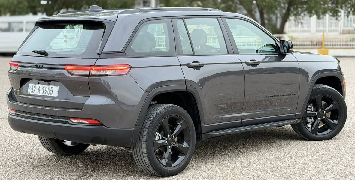 سلام عليكم ..
جيب التيتيود ( خليجي )موديل 2024 وكالة هارلم 
السيارة اخت زيرو ماشية 3000 فقط 
مكفوله كفاله عامه ماعده شبر بارد باب خلف سايق 
الباقي كفاله حته من شخط 

مكان السيارة : بغداد السيدية 
استفسار اكثر ***********
رقم مثنى الجديد مميز 1985 بأسمي 
 مشروع وطني تكدر تحولها داخل بغداد هزه و سنويه جديد
 - محرك كير على وضع الشركة السيارة من زيرو على ايدي
السبير منازل كاعيات شركة بالجيس ما مشدوده جك عدات ب جيس

معروفة مواصفات التيتيود : 

محرك 6 سلندر 3600 , السيارة 5 راكب دفع رباعي 4x4
داخل اسود كشنات مخمل و جلد ، فتحه سلايد روف 
دخول بصمه تشغيل بصمه تشغيل عن بعد صندوك كهرباء 
كير ماوس ستيرن مطرز جلد + تدفئه ستيرن 
رادار امامي حساس خلفي رادار خلفي نقط عمياء تنبيه خروج عن المسار
داخل اسود كشنات مخمل و جلد ، فتحه سلايد روف ، شاحن لاسلكي
شاشة جبيرة تدعم ابل كار بلي ، تبريد شاشة ، كشنات تدفئه 
فول تحكم ستيرن ، سايد بريك بصمة كشنات كهرباء 
انضمه قيادة،  كيجات دجتل عرض ضغط الاطارات وبعد اهواي مواصفات …
