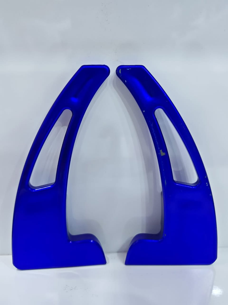 🔧 شفتات بلاستيك 🔧
🎨 الألوان المتوفرة:
🔸 أحمر
🔸 أسود
🔸 أزرق
إضافة جميلة تعطي شكل رياضي للسيارة 🚗✨
يتوفر خدمه توصيل جميع محافظات العراق


**إذا كنت صاحب هذا الإعلان وتريد حذفه لأي سبب، رجاءا أرسل رسالة إلى الدعم الفني**