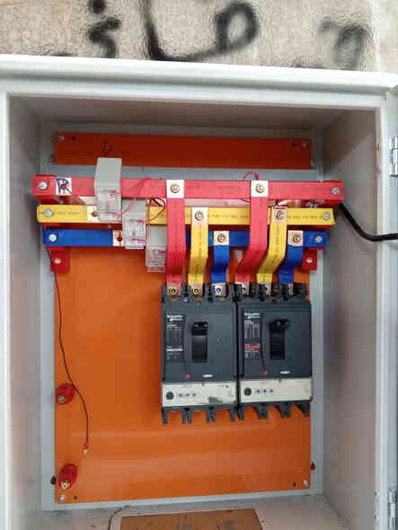 سلام عليكم ورحمه الله وبركاته
يوجد لدينا تصنيع جميع أنواع البوردات حسب طلب الزبون 
بوردت ATS.  خطين ثلاث خطوط اربعه خطوط 
حسب طلب الزبون مواد اصليه وكاله او باله اصلي 
بوردات أكتاف محولات بوردات ستاردلتا 
استفسار *********** مرتضئ عكد 
يوجد لدينا توصيل لجميع المحافظات العراق 👉👉👉
