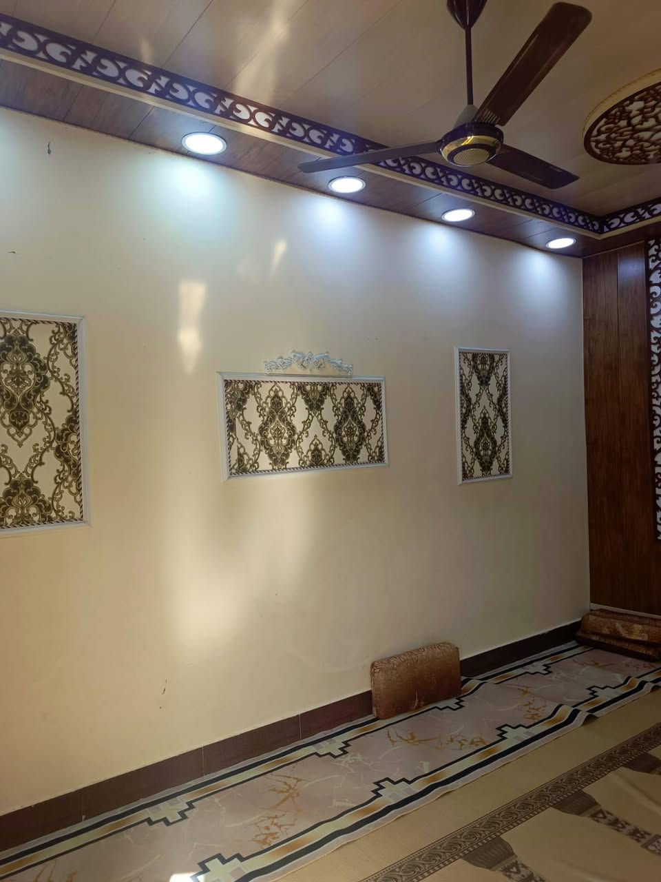 بيت البيع العنوان بصره حيانيه خلف جامع الإمام موسى الكاظم قرب مدرسة أبو الاسود الدولي    البيت طابو صرف بسمي سعر ١٥٠ رقم الهاتف *********** وتساب وتصال
