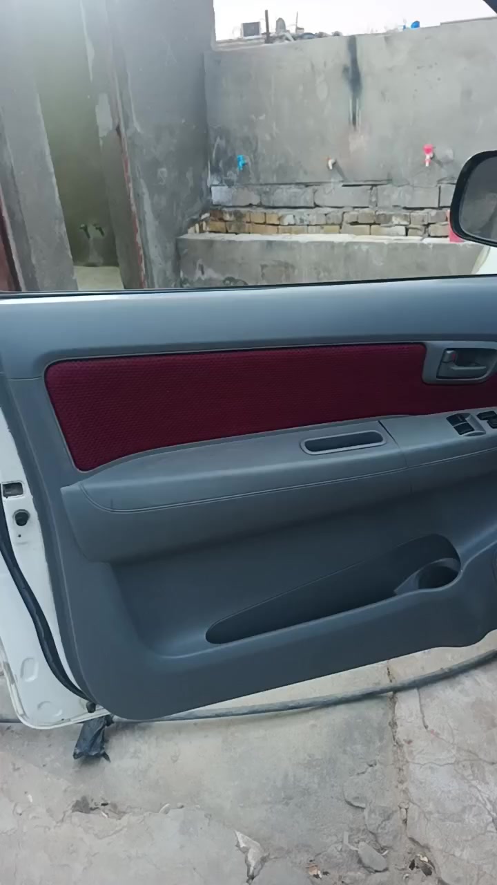 سلامة عليكم سيارة 2011 كفاله عامه معدي الي ميشر عليها بس هي رقم بغداد بسمي 145بهي مجال قليل ***********
