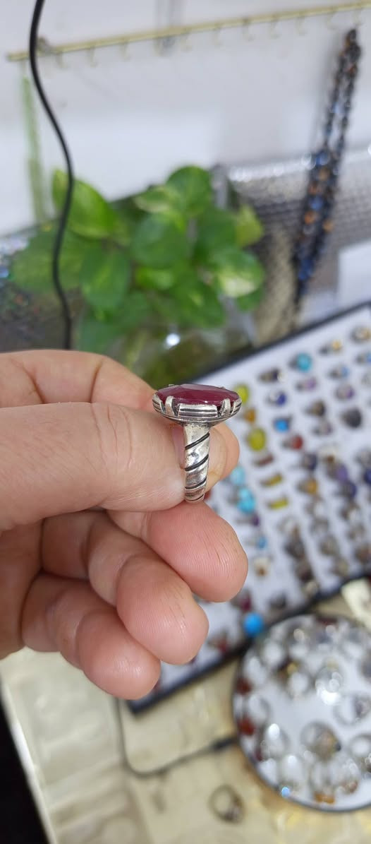 خاتم من الياقوت الافريقي فرط الرمان فضه عيار 925 قطعه ثقيله وجميله جدا للاستفسار ع الخاص


**إذا كنت صاحب هذا الإعلان وتريد حذفه لأي سبب، رجاءا أرسل رسالة إلى الدعم الفني**