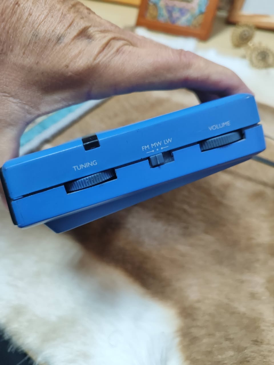 راديو هيتاشي ياباني 3 موجات دفتري
سعر15 ويوجد توصيل لكافه المحافظات العراقية


**إذا كنت صاحب هذا الإعلان وتريد حذفه لأي سبب، رجاءا أرسل رسالة إلى الدعم الفني**