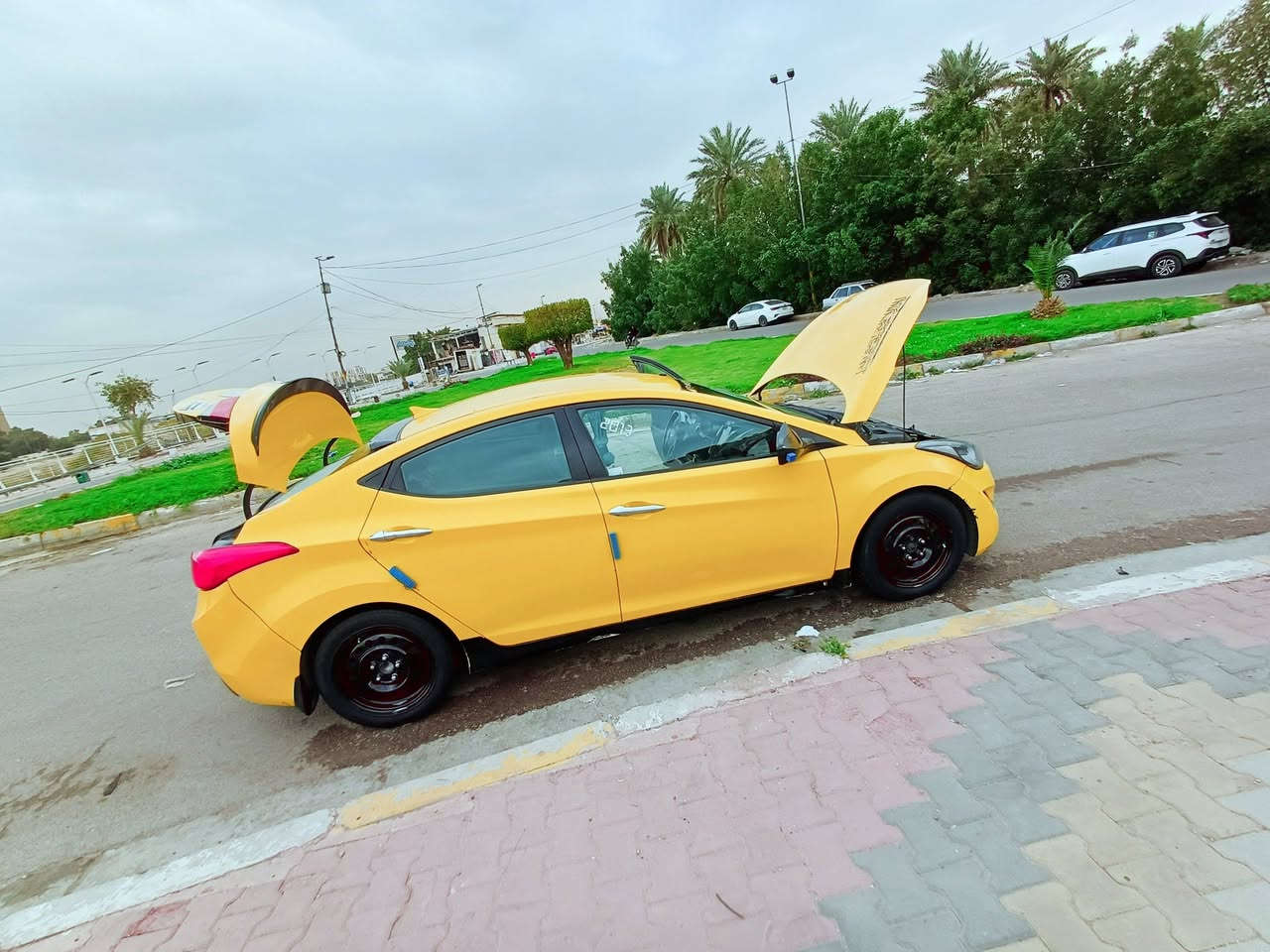 السلام عليكم النترا موديل 12 امريكي ضررها بسيط كارفوكس وياها سياره تصرف دهن السعر 85و بمجال بسيط مكاني بغداد***********
