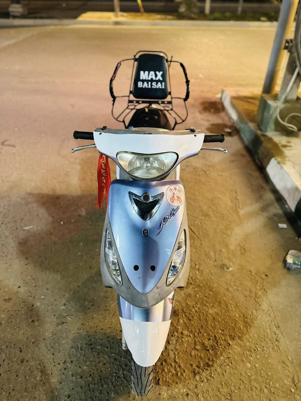 ماكس منغولي للبيع ماعده الكرسي فول نضافه وملاح صارله 20يوم من نازله من الرمبه الدراجه شلعه ومعدل وثاني تبديله دهن الهه كفاله من الزلغ وين مايعجبك نروح نفحص السعر850وبيه مجال  الرقم***********
