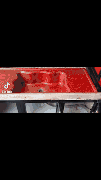 كاونتر مترين مع سنك متر او نص مستخدم مع ثلاجه مع طباخ سعر 750او بي مجال بسيط
***********
