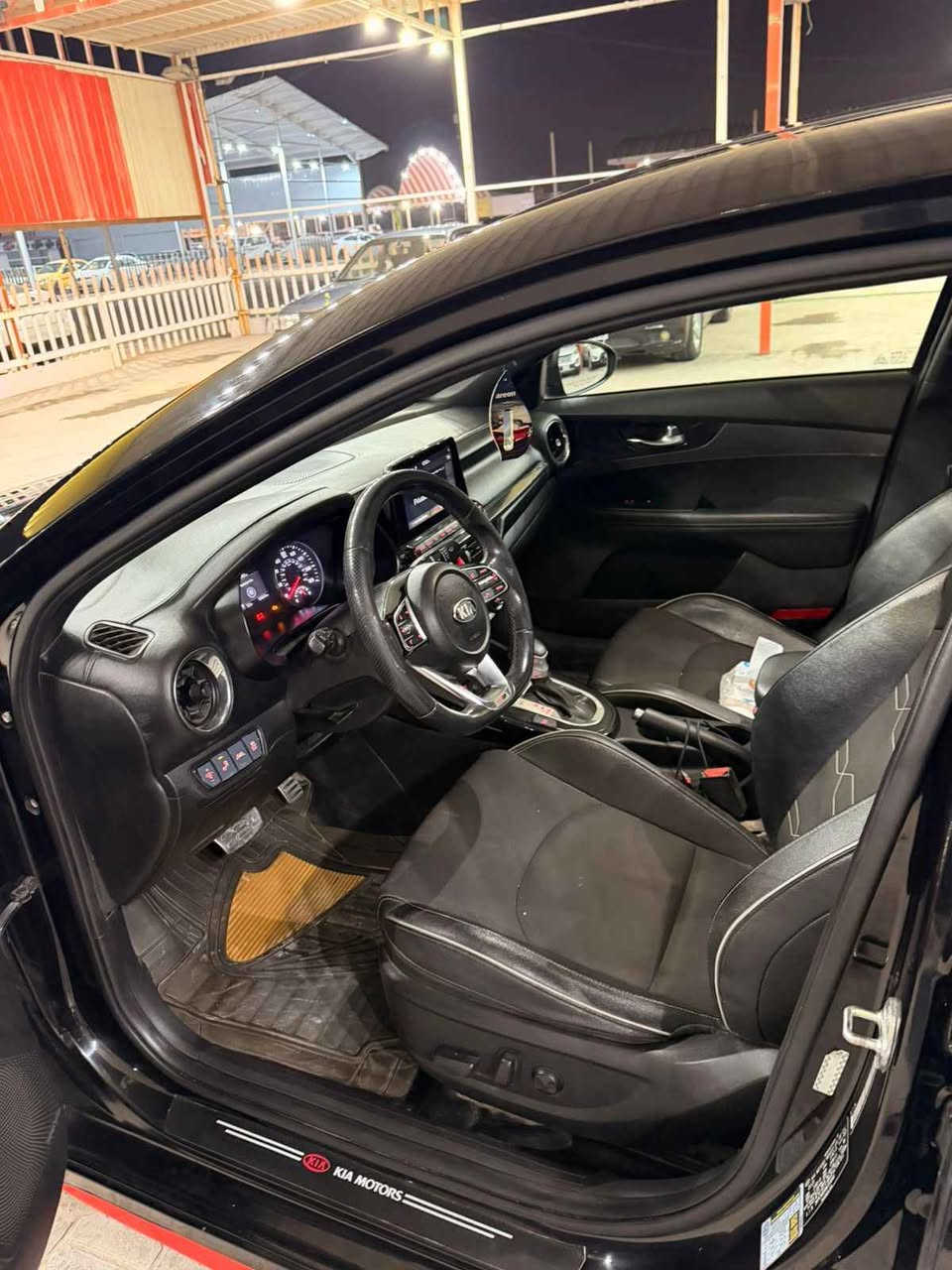 للبيع او المراوس 
فورتي ٢٠٢١ فول مواصفات جي تي رقم بغداد  امريكي قطعتين صبغ فقط مكينه ٢٠٠٠ دوش كفاله كير مكينه تبريد حداديه السعر ١٣٢ مكان السياره نجف للاستفسار ع الرقم *********** النجف, العراق
